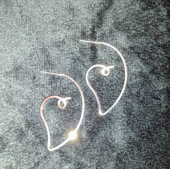 Earrings - Picture 2 of 3